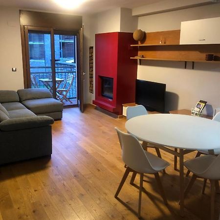 Precioso Apartamento Con Piscina, Ideal Familias! Sort Ngoại thất bức ảnh
